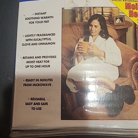 BED BUDDY Warming Footies AROMATHERAPY Soothing FOOT Socks WARMERS Navy Blue - Picture 2 of 4